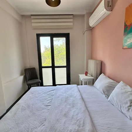 Gorgeous, Spacious In Karakoey 4br, 2ba Lejlighed Istanbul