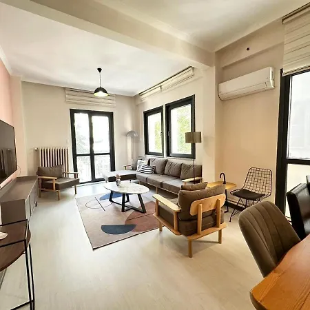 Gorgeous, Spacious In Karakoey 4br, 2ba Lejlighed Istanbul