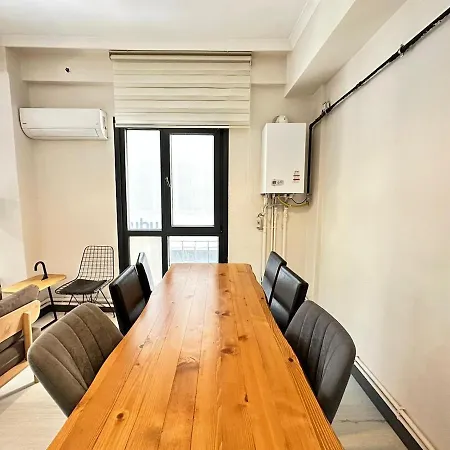 Daire Gorgeous, Spacious In Karaköy 4br, 2ba İstanbul